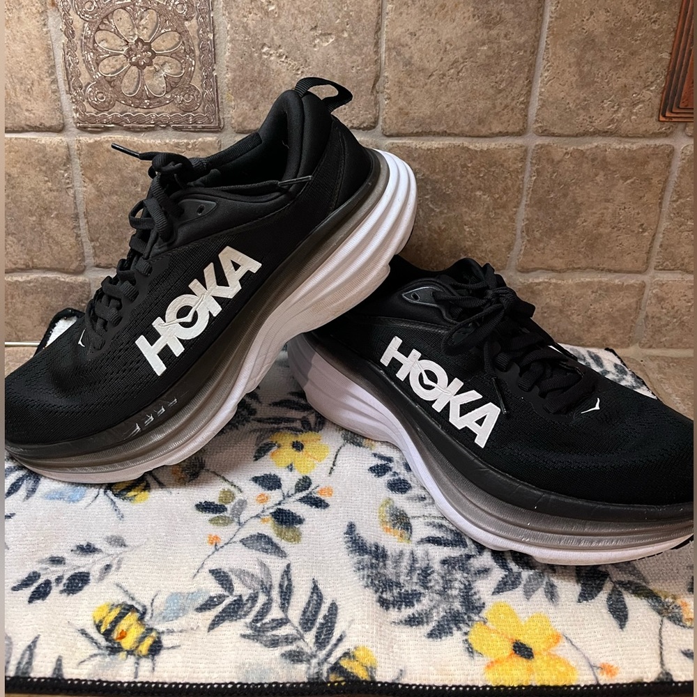 Hoka Bondi 8